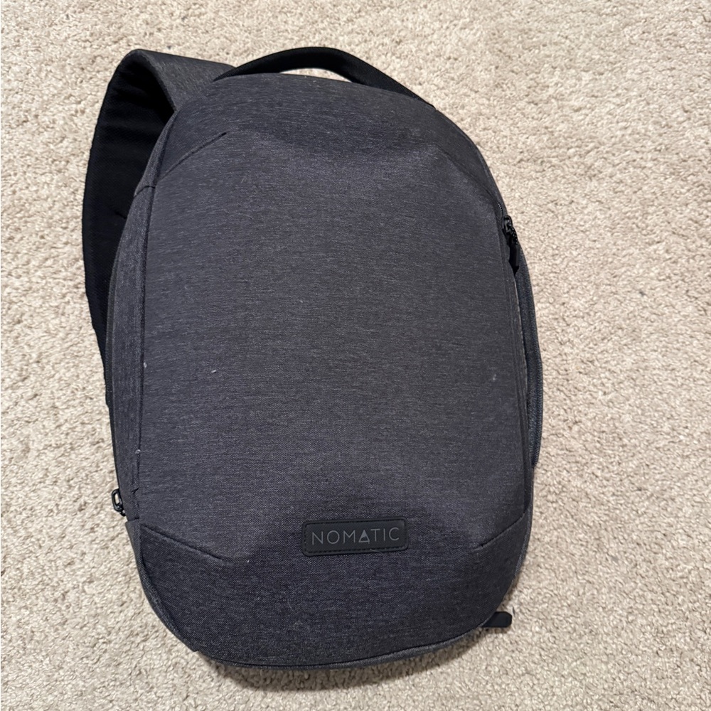 Nomatic Charcoal Gray Backpack for Men